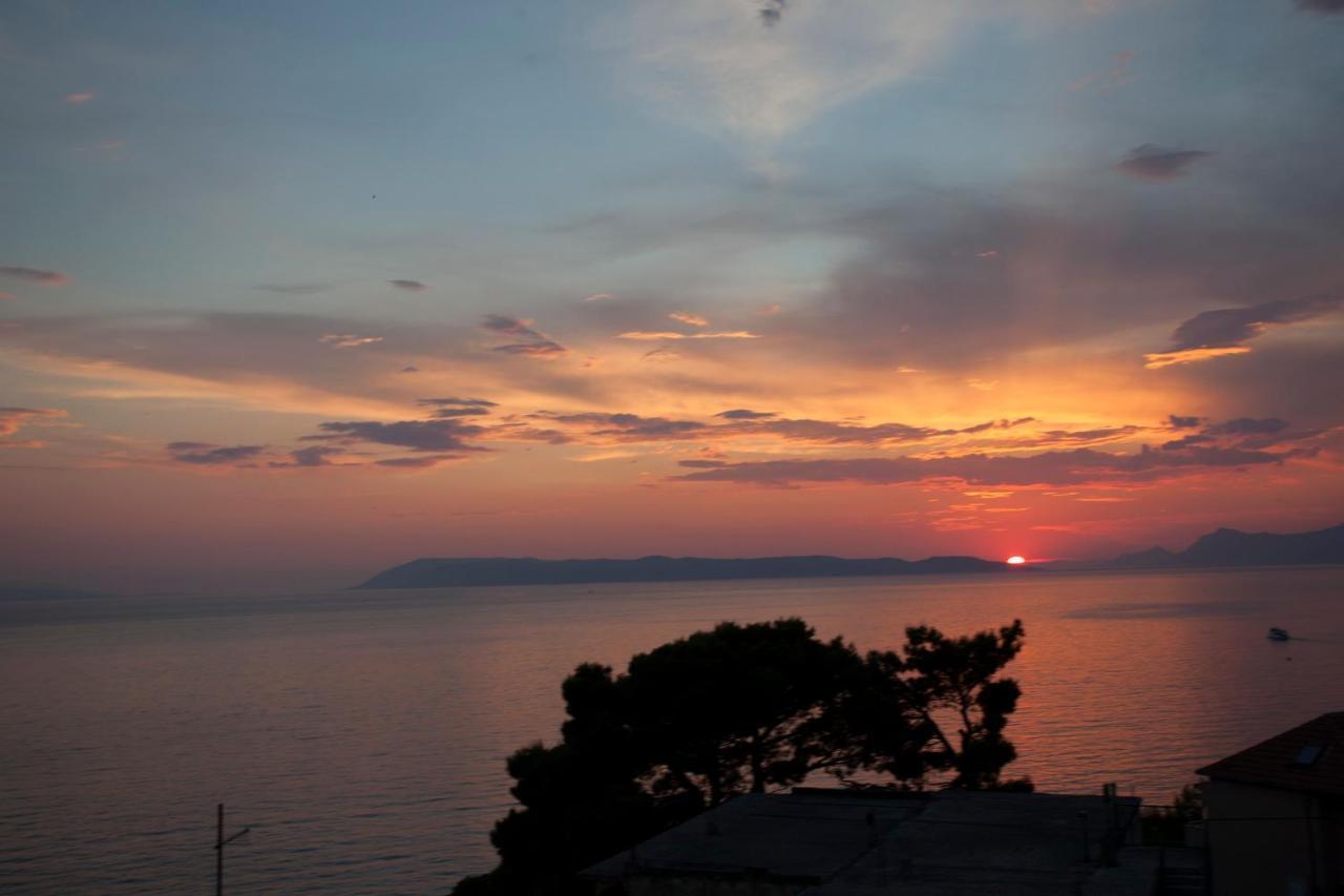 Aparthotel Villa Mozart Podgora Exterior photo