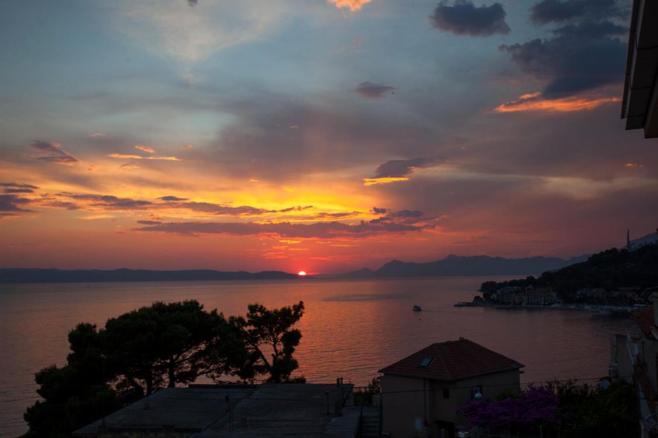 Aparthotel Villa Mozart Podgora Exterior photo