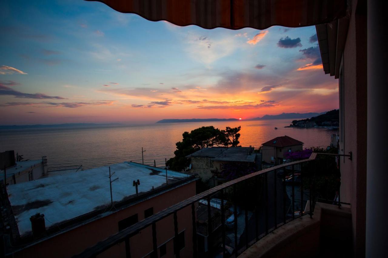 Aparthotel Villa Mozart Podgora Exterior photo