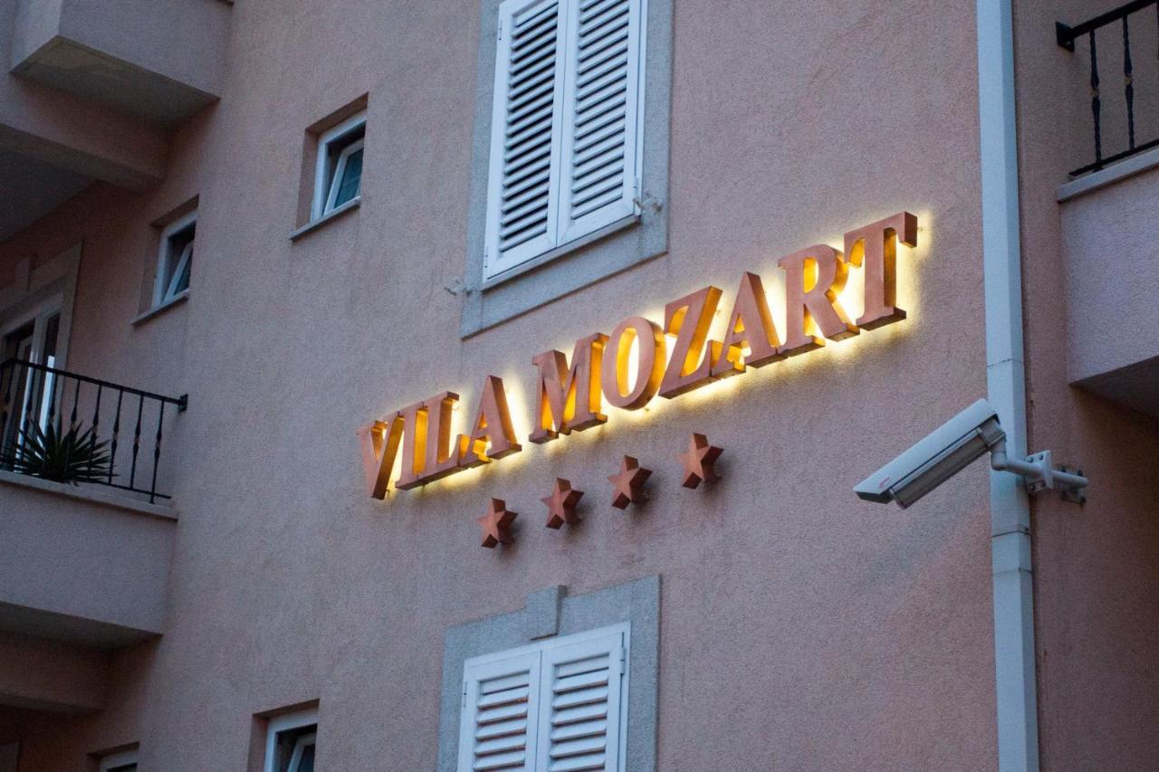 Aparthotel Villa Mozart Podgora Exterior photo
