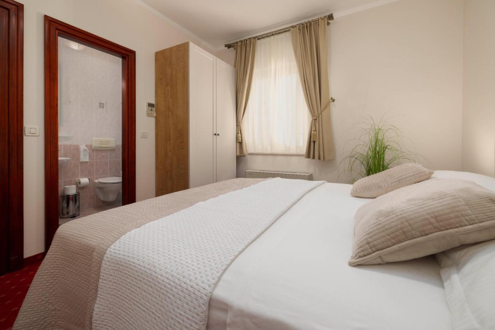 Aparthotel Villa Mozart Podgora Exterior photo