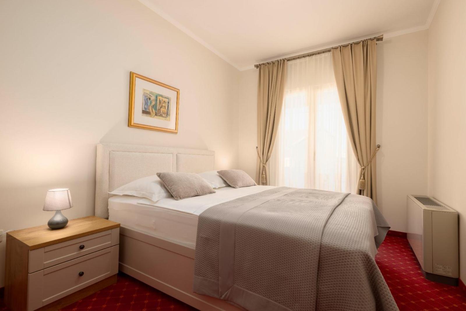 Aparthotel Villa Mozart Podgora Exterior photo